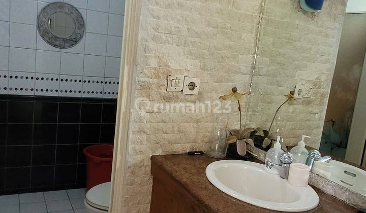 Rumah Bagus Semi Furnished SHM Taman Tampak Siring Sentul City Bogor