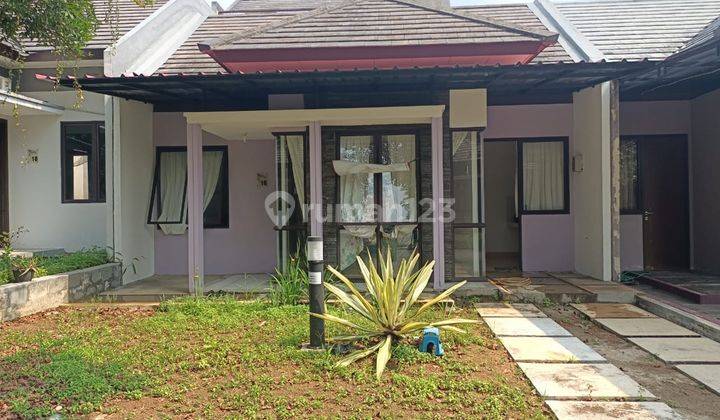 Rumah Dengan Halaman Luas di Klaster The Breeze Sentul City Bogor 1