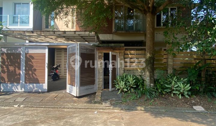 Villa House with City View and Swimming Pool, Ready to Occupy, Greek Garden Cluster, Sentul City, Bogor. 2