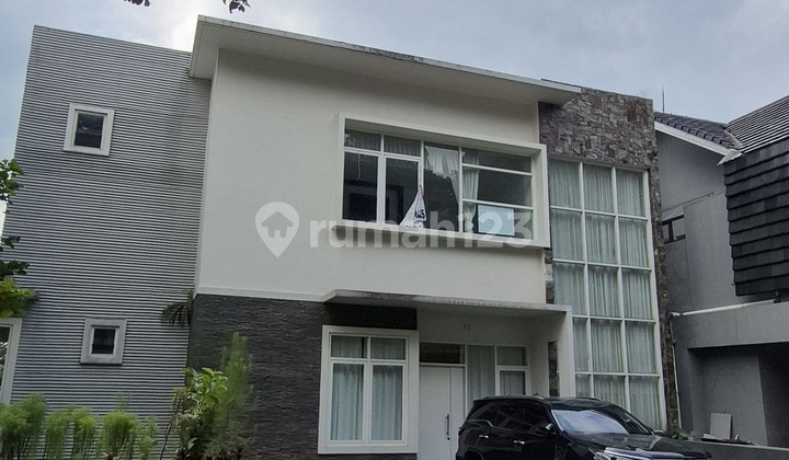 Rumah View Lapangan Golf , Pengunungan Pangrango, City View Di Klaster Bukit Golf Hijau Sentul City Bogor