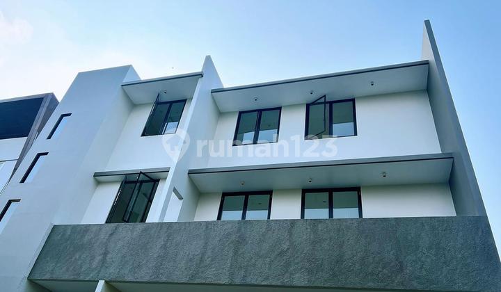 Luxury House Near New Commercial Area Recently Completed Sierra Madre Cluster Sentul City Bogor 2