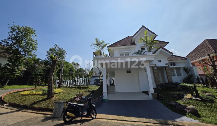 Hook House Near Toll With Swimming Pool Villa Concept In England Park Cluster Sentul City Bogor