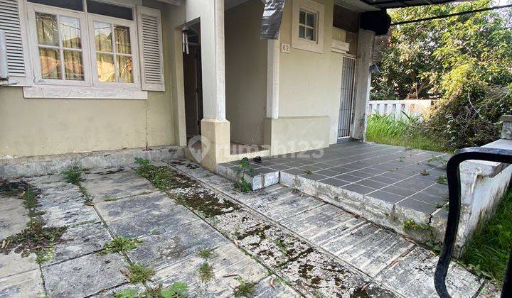 Rumah Hook Halaman Luas Bisa Buat Kolam Renang Taman Legian Sentul City Bogor  2