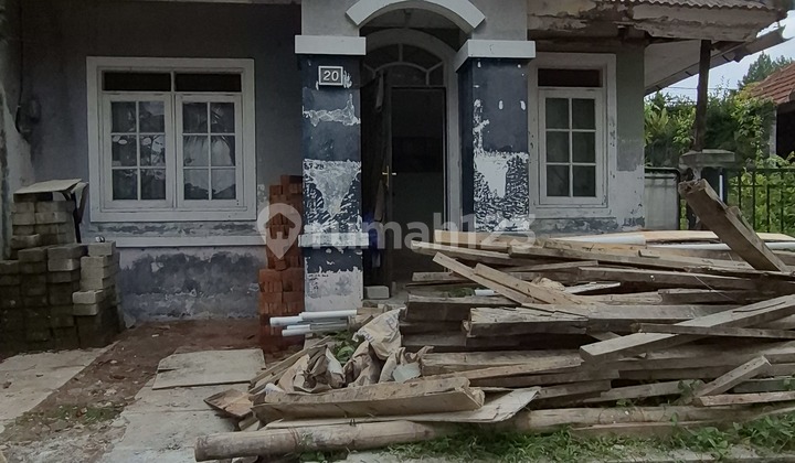 Rumah View Lepas ke Perbukitan Hambalang dan Gunung Pancar Klaster Taman Pasadena Sentul City Bogor Rumah View Lepas ke Perbukitan Hambalang dan Gunung Pancar Klaster Taman Pasadena Sentul City Bogor