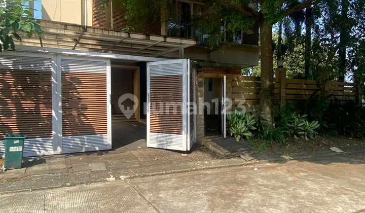 Villa House with City View and Swimming Pool, Ready to Occupy, Greek Garden Cluster, Sentul City, Bogor.