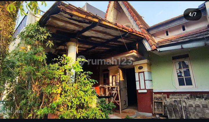 Dekat Dari Pintu Tol , Mall, Pasar, Sekolah , Rumah Perlu Renovasi Klaster Taman Victoria Sentul City Bogor  1
