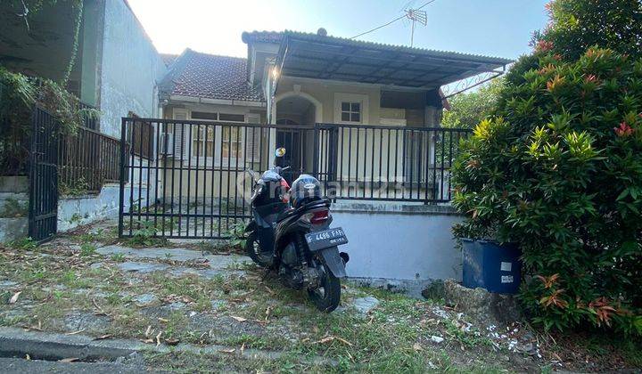 Rumah Hook Halaman Luas Bisa Buat Kolam Renang Taman Legian Sentul City Bogor  1