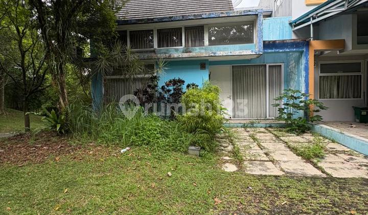 Hook House Surrounded by Garden in the Foremost Area of Sentul City, Green Valley Cluster, Sentul City, Bogor