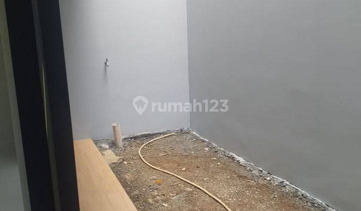 Rumah Mewah Pinggir Jalan Raya 5 Menit Tol Borr 7