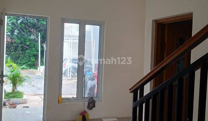 Rumah 2 Lantai Lengkap Fasilitas di Depok Dekat Gdc 9