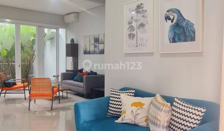 Rumah 2 Lantai Tanah Luas Lengkap Fasilitas di Jakarta 12