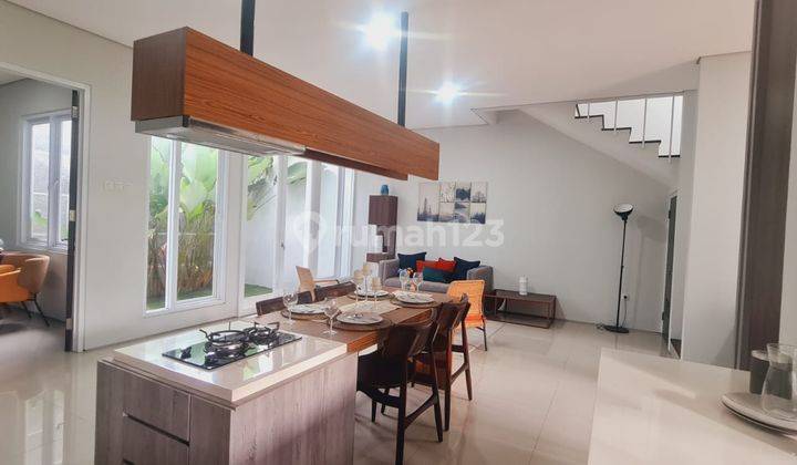 Rumah 2 Lantai Tanah Luas Lengkap Fasilitas di Jakarta 15