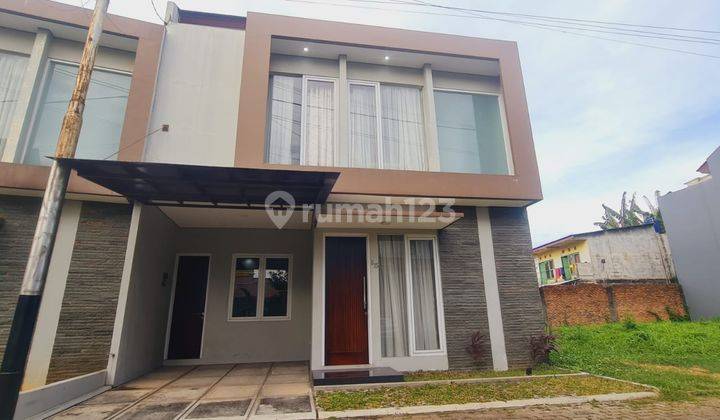 Rumah 2 Lantai Lengkap Fasilitas Full Bata Merah 11