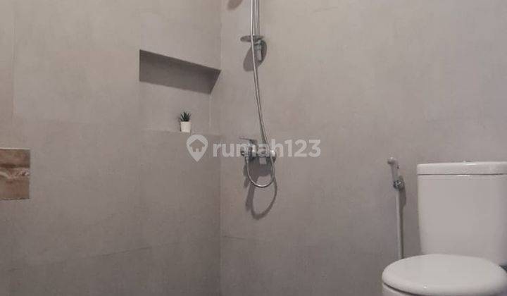Rumah 2 Lantai Lengkap Fasilitas Full Bata Merah 33