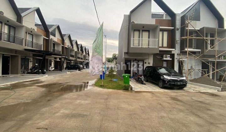 Dengan Rooftop Rumah 2 Lantai Jadi Santai Harga Gak Pake Mahal Rumah Di Perumahan Cakra Astana Estate 2