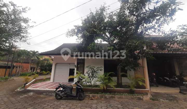 Rumah Komplek Perum Dekat Kampus Area Jl. Kaliurang KM 12 Sleman