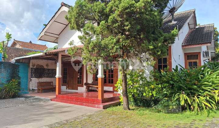 Rumah Bagus Furnished SHM Jl. Gedongkuning Yogyakarta 1