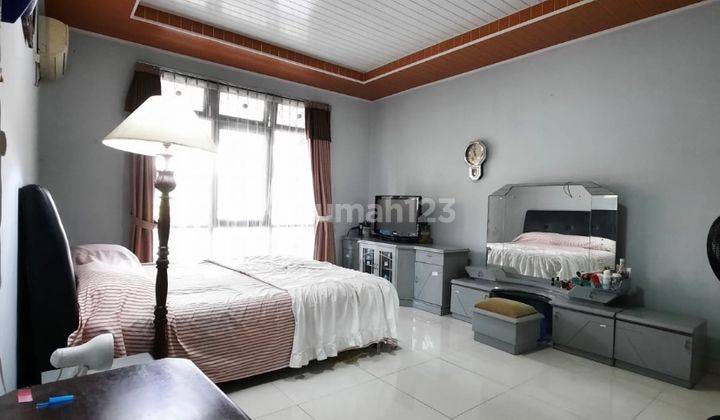 Rumah Dijual Strategis Kamar  Luas Tersedia Swimingpool Seltor 3 Bintaro 1