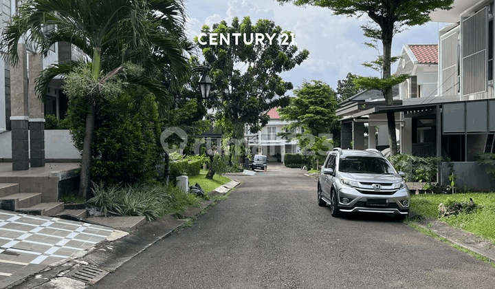 Asri House Within Cluster in Sector 9 Ar 17597