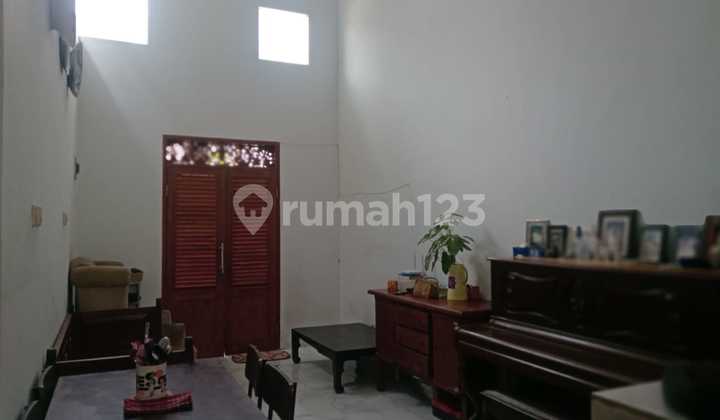 17582 Hot Sale Ready-to-Live Strategic House Safe Comfortable Environment Bintaro
