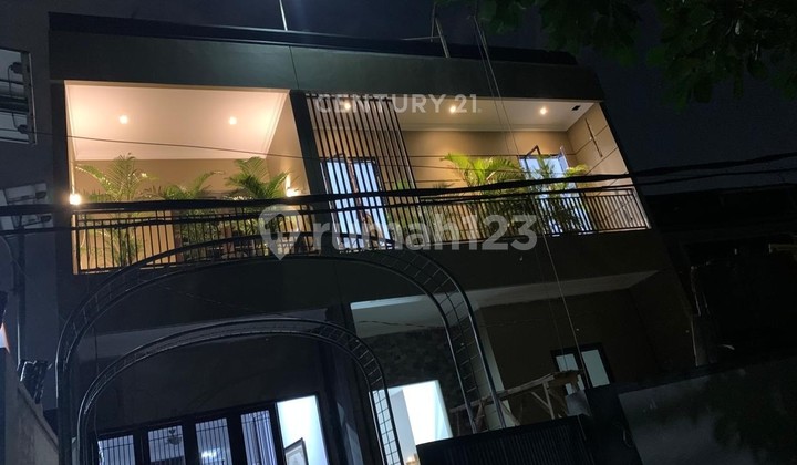 Rumah Minimalis Dekat MRT Siap Huni DM16390