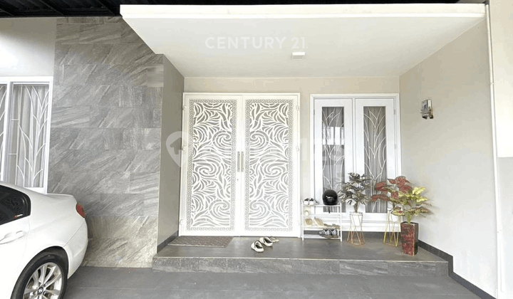 Quick Sale Semi Furnished House in Kencana Loka BSD GB16184 2