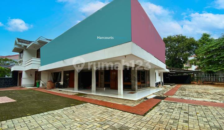 Rumah bisa usaha/kantor/resto di kebayoran baru