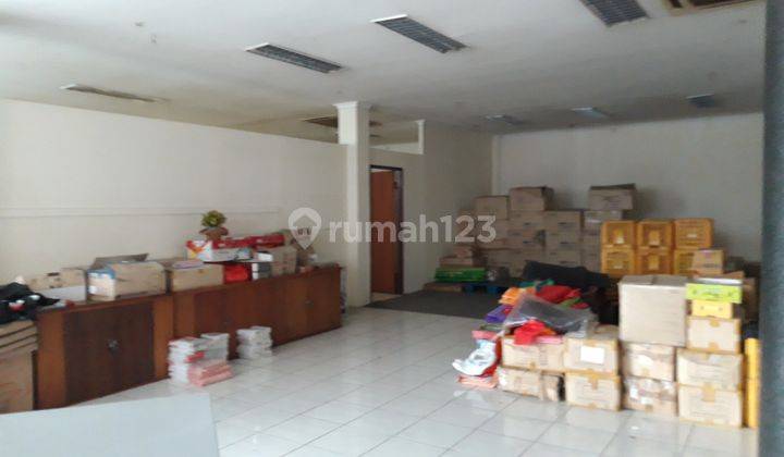 Gedung di Area Strategis Kebayoran Baru 2