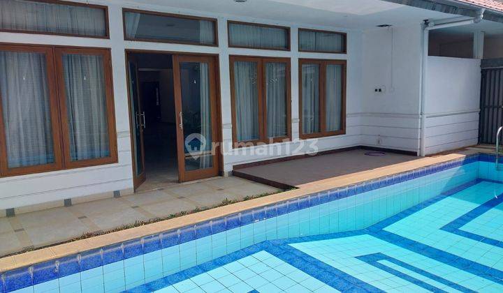 Rumah Mediterania Tenang di Pondok Indah 1