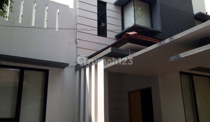 Rumah Bisa Kantor di Kebayoran Baru 1