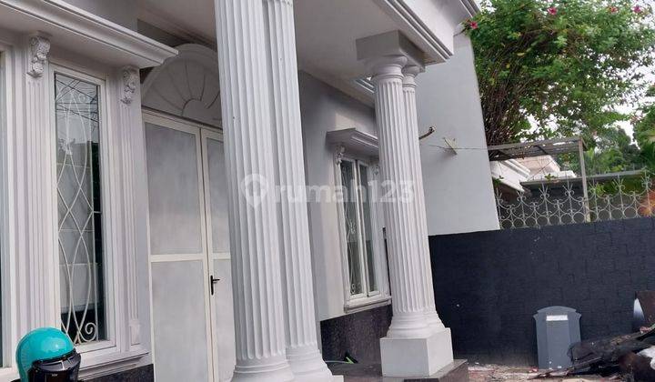 Rumah Mewah Lokasi Keren di Pondok Indah 1