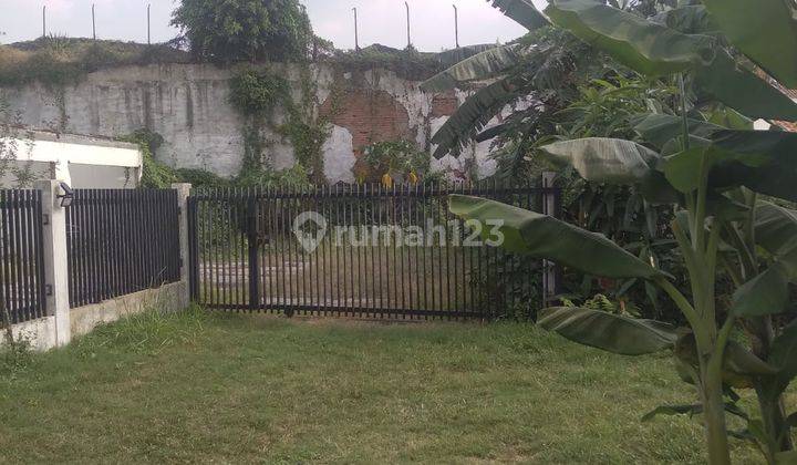 Rumah Lama Lokasi Strategis di Kebayoran Baru 2