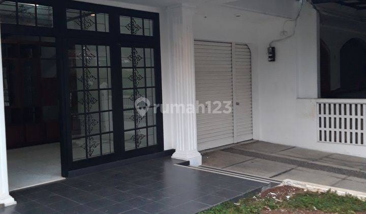 Rumah Mungil Bisa Kantor di Pondok Indah 2