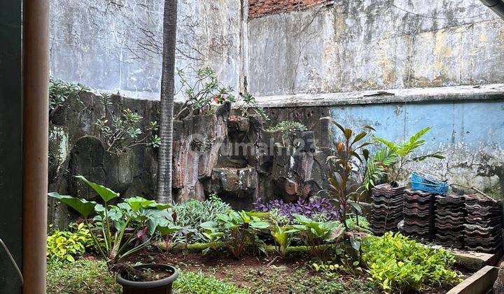 Rumah asri tenang di kebayoran baru 2