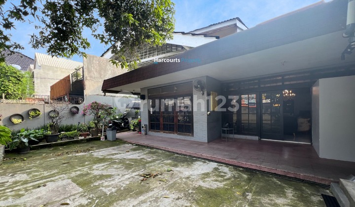 Rumah klasik double hook di tebet Rumah klasik double hook di tebet