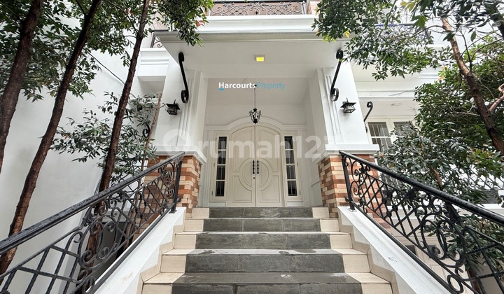 Rumah Modern Mewah di Tebet Rumah Modern Mewah di Tebet