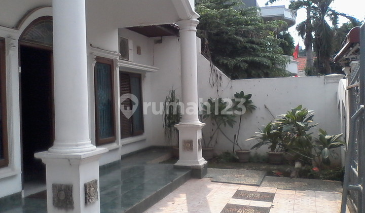 Modern House can be Office in Kebayoran Baru