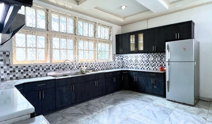 Rumah klasik tenang di Ampera