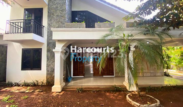 Rumah klasik modern di kebayoran lama