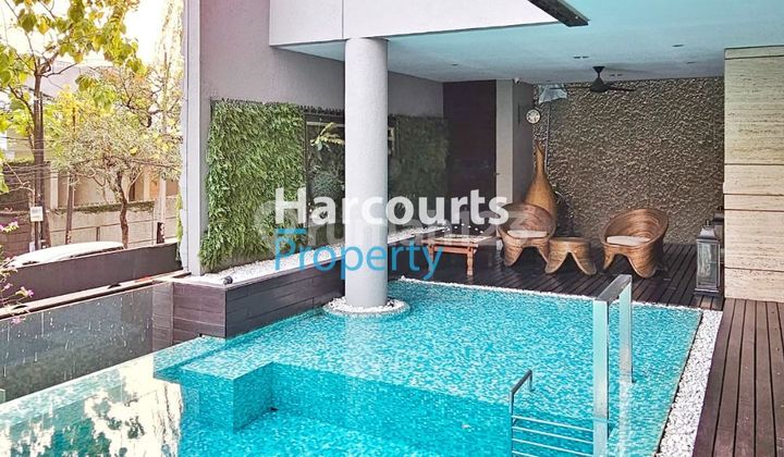 Rumah luxury resort di permata hijau