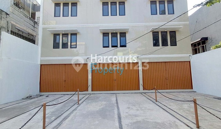 Ruko gandeng baru strategis di mampang