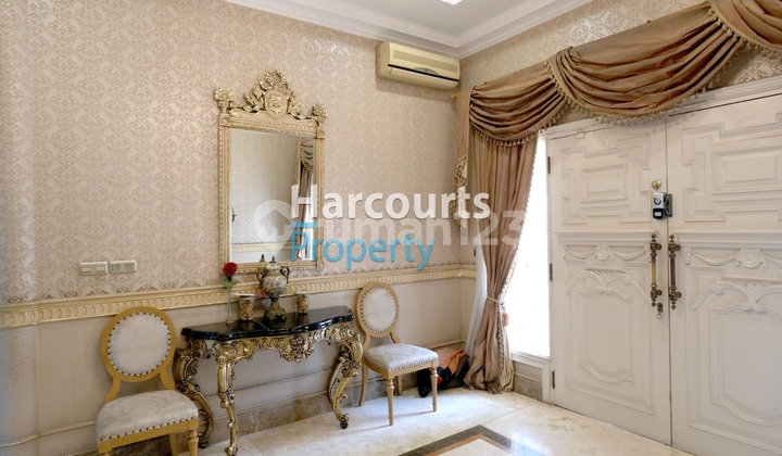 Luxury modern house in Pondok Indah 2