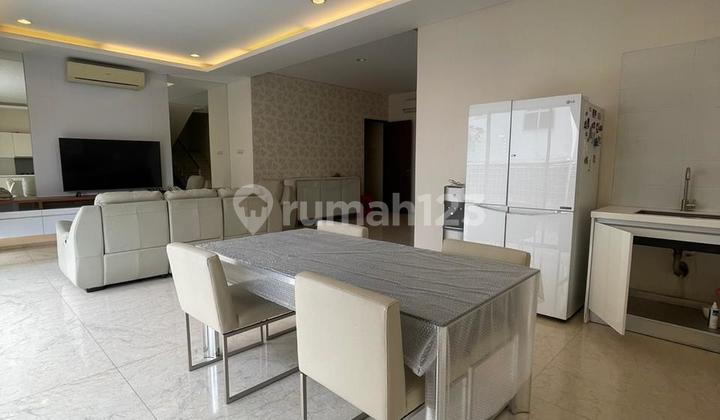 Rumah modern dekat MRT lebak bulus 2