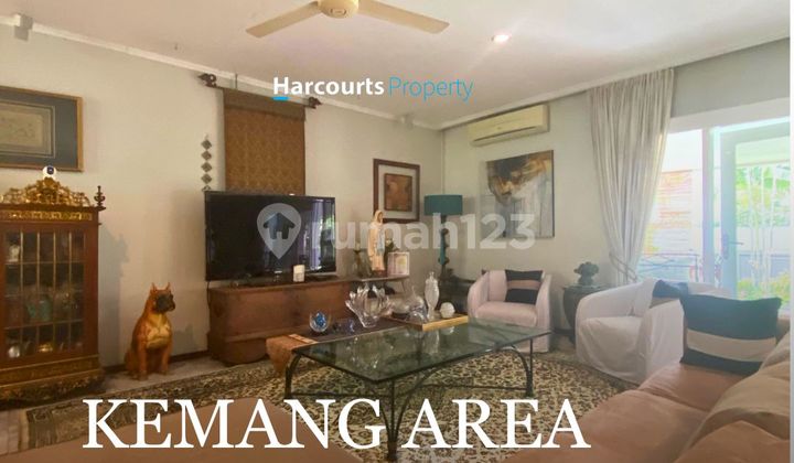 Rumah klasik tropis di kemang Rumah klasik tropis di kemang