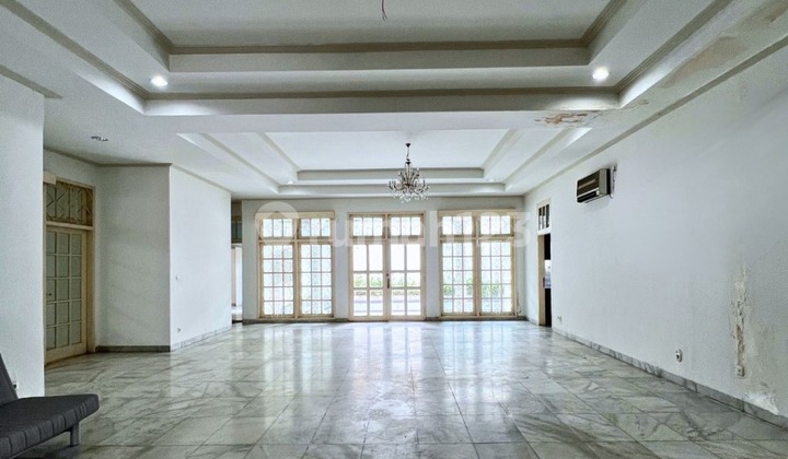 Rumah klasik tenang di Ampera 2