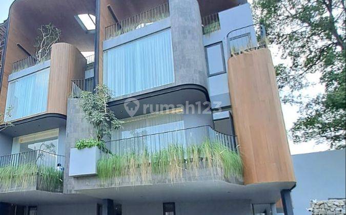 Rumah Modern Glass House di Kemang 1