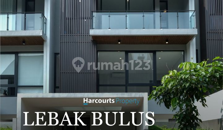 Modern tropical house with green view in Lebak Bulus