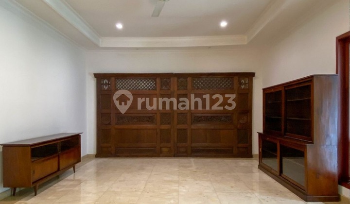 Spacious heritage house in Cipete, Bali. 2