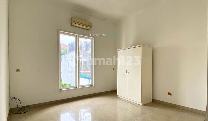 Rumah modern minimalis di cipete 2