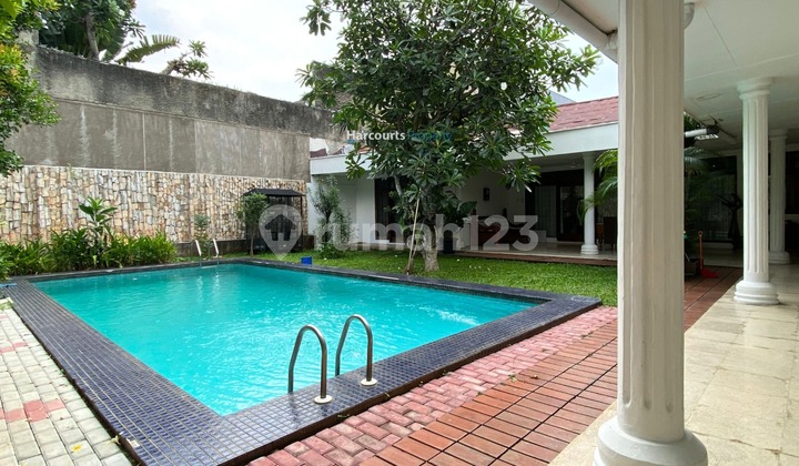 Rumah klasik bisa kantor / tinggal di cipete Rumah klasik bisa kantor / tinggal di cipete